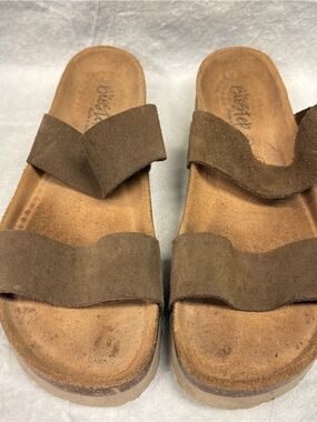 OliveStep Suede Slip-On Sandals in Camel